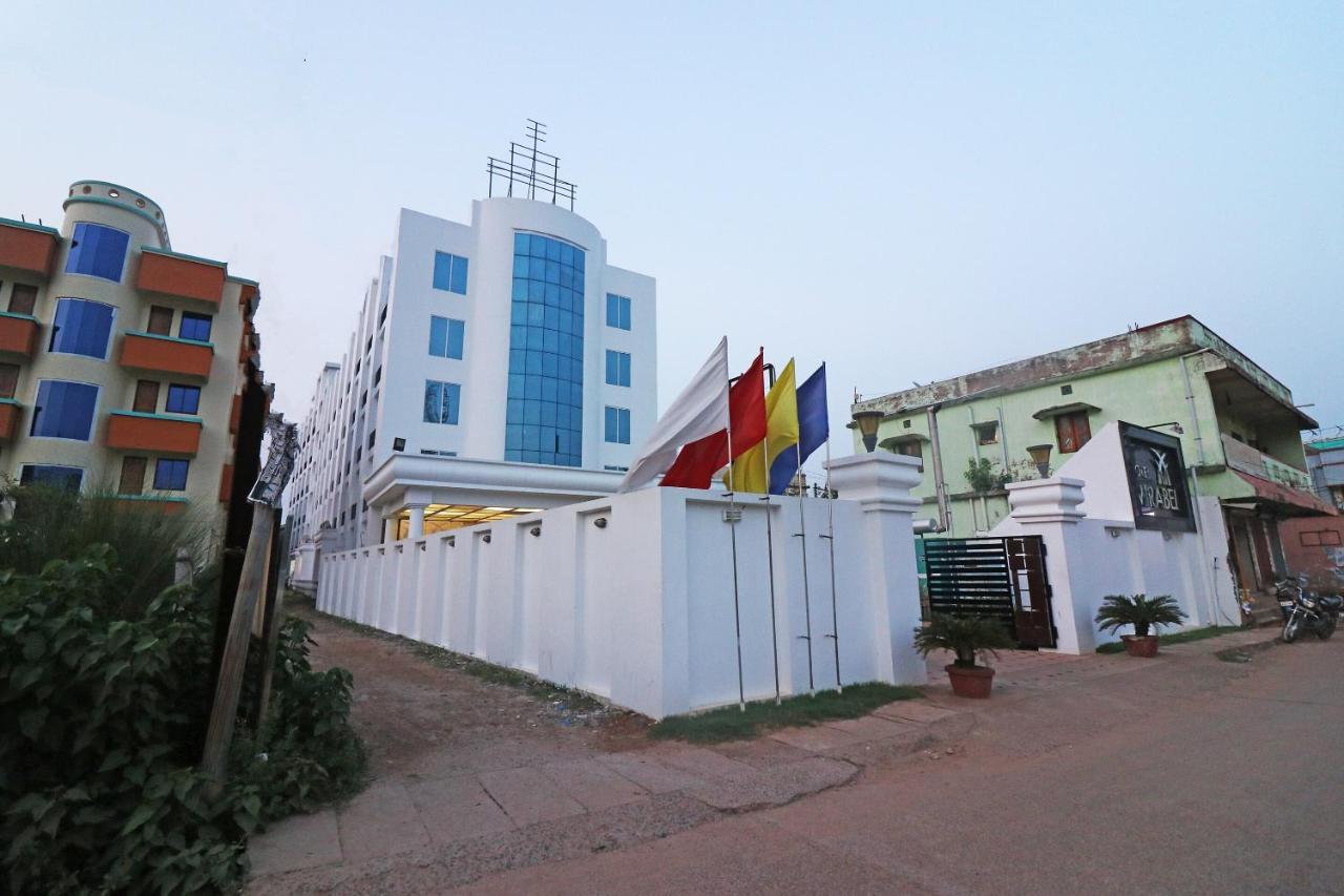 Capital O 40848 Hotel Mirabel Kupand Buitenkant foto