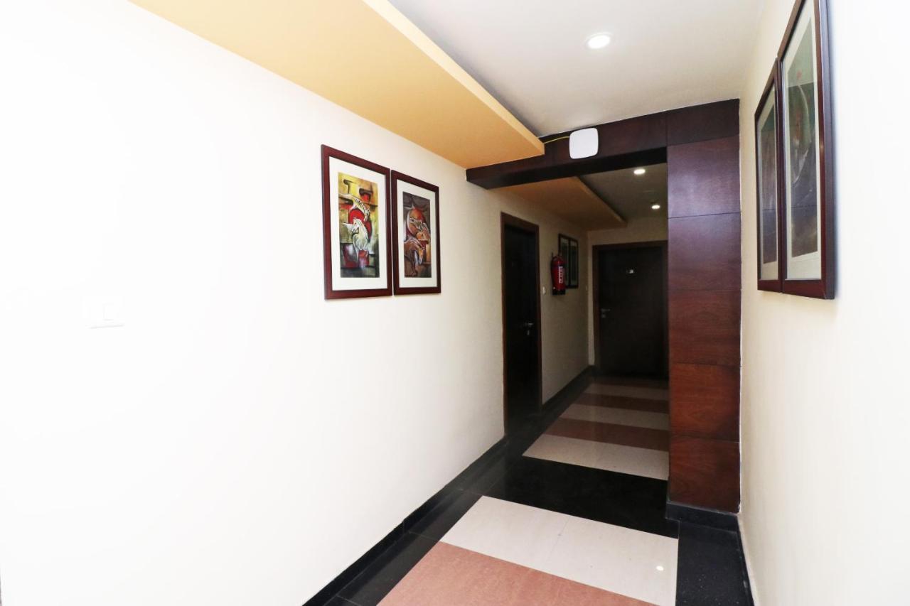 Capital O 40848 Hotel Mirabel Kupand Buitenkant foto