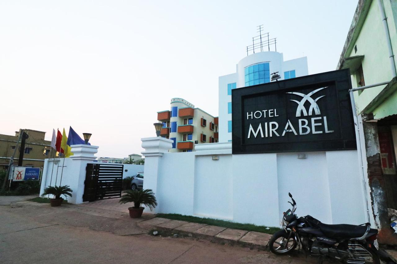 Capital O 40848 Hotel Mirabel Kupand Buitenkant foto